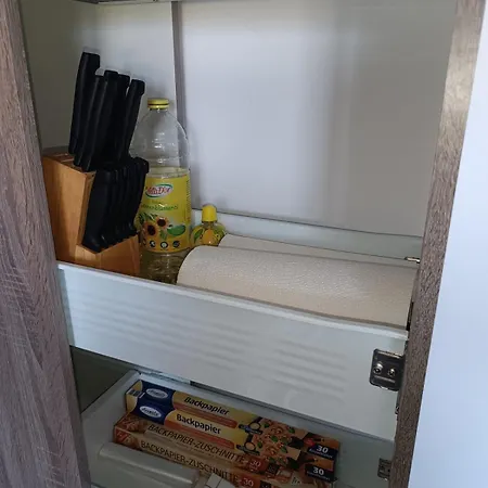 Lovely In With Separate Entrance Appartement *